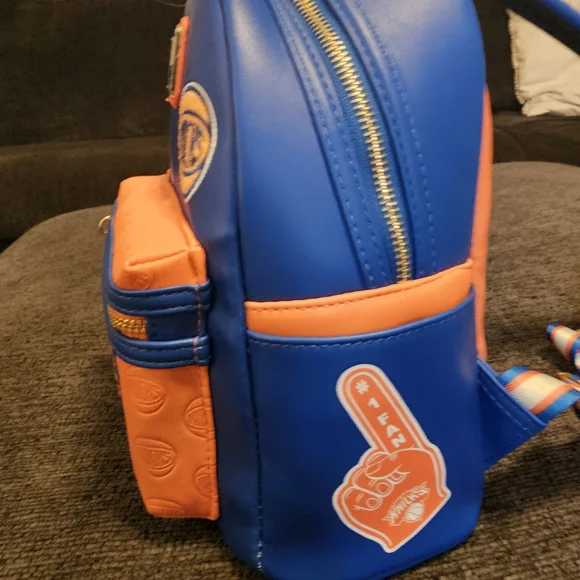 Loungefly Knicks Mini Backpack - Picture 2 of 4